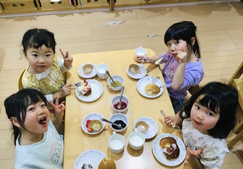 ３歳児うさぎ組　「食育～ホットケーキ～」