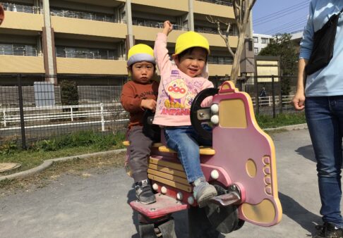 0歳児　～戸外活動～
