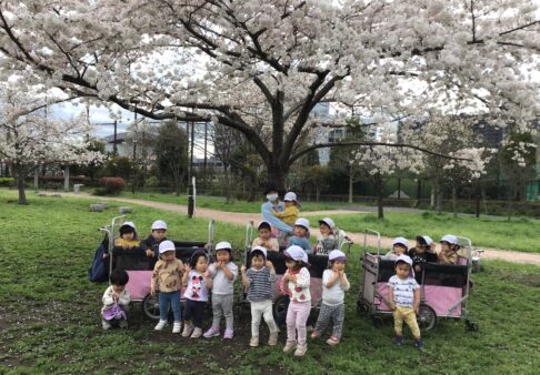 1歳児りす組　「汐入公園」