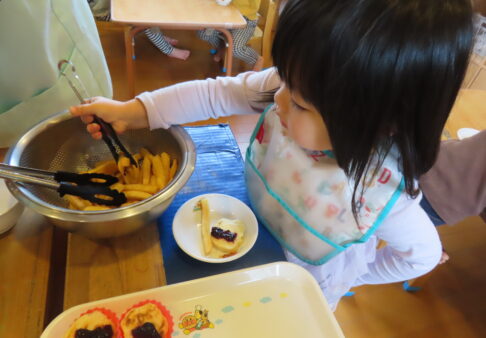 【２歳児】バイキングおやつ