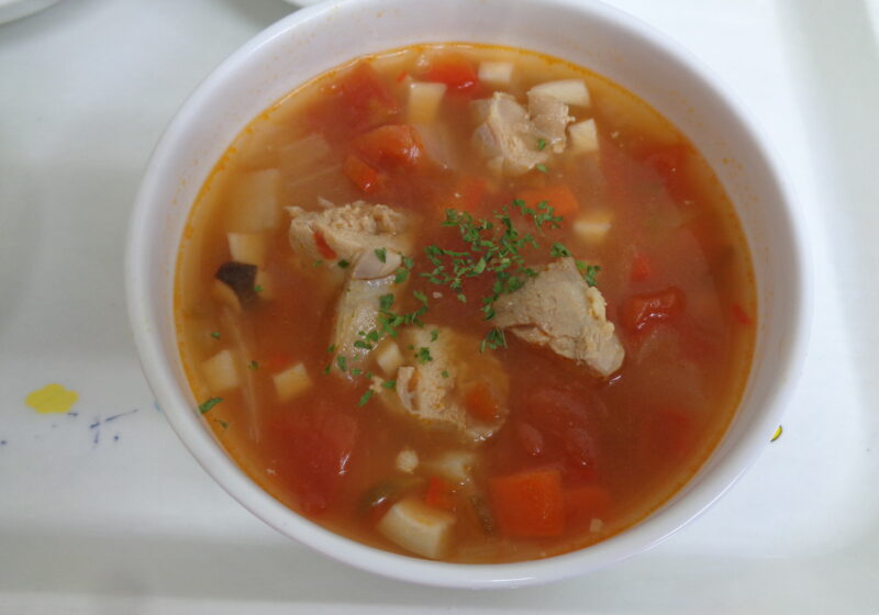 グヤーシュ風スープ　　●ハンガリーのお料理とのこと。園側も勉強になりました！
