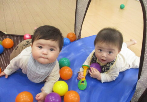 少しずつ慣れてきたよ♪(０歳児)