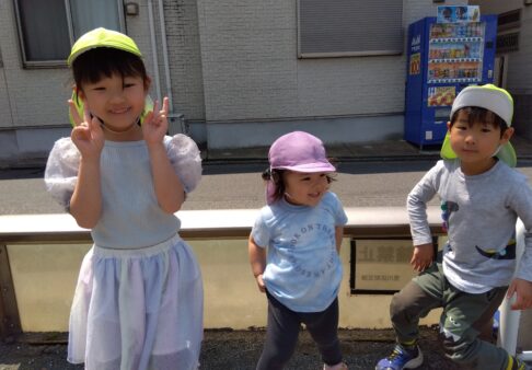 ２歳児　ぱんだ組　「くじら組さんと遊んだよ」