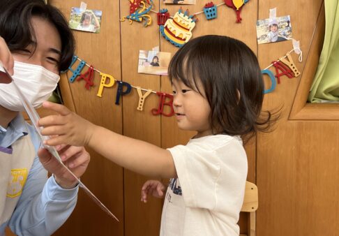 ♪1歳児　りす組　5月誕生日会♪