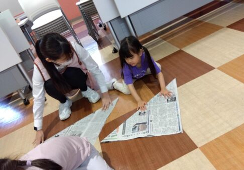 幼児　学生さんとの交流