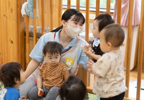 🌸子育て支援の日🌸🐌触れ合い遊び🐌
