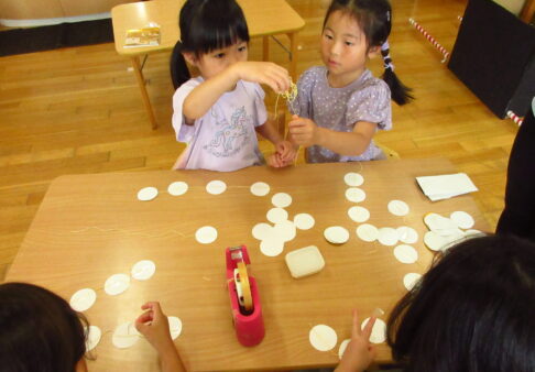 5歳児　おみこし制作