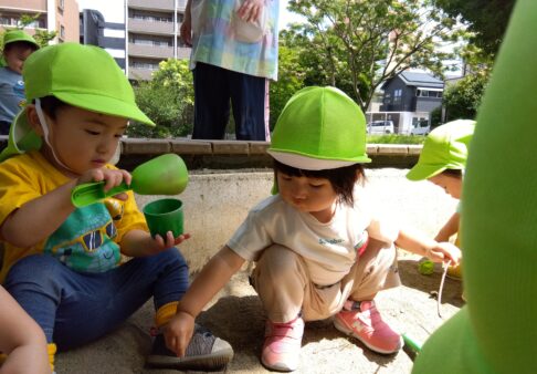 １歳児　そら組「お外で遊んだよ！」