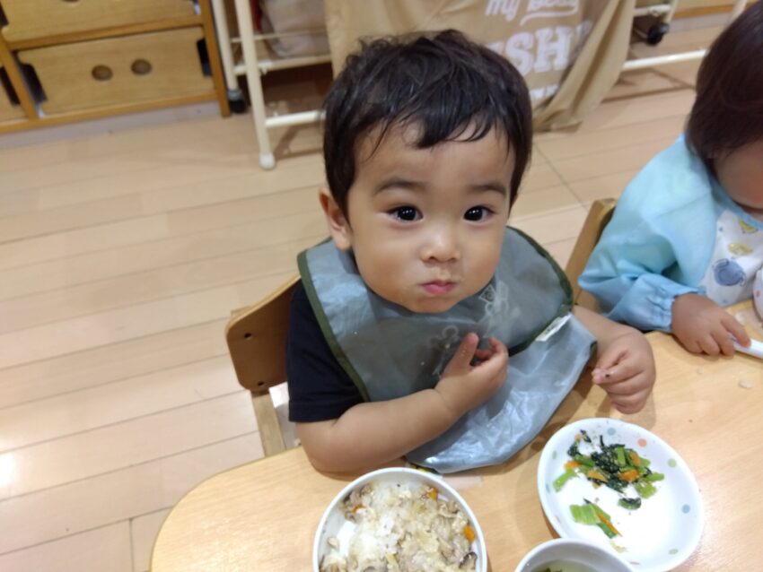 もぐもぐ・・・・
