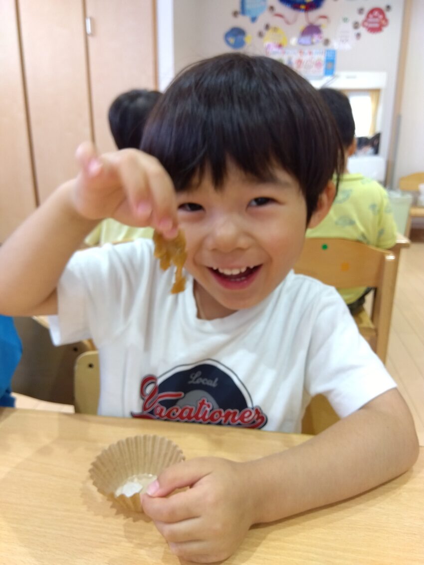 うめぼしと氷砂糖の食べ比べ！