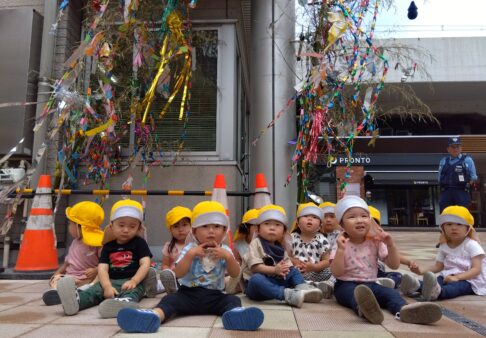 １歳児　散歩～駅周辺～