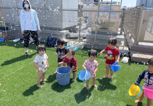 １歳児クラス　水遊び