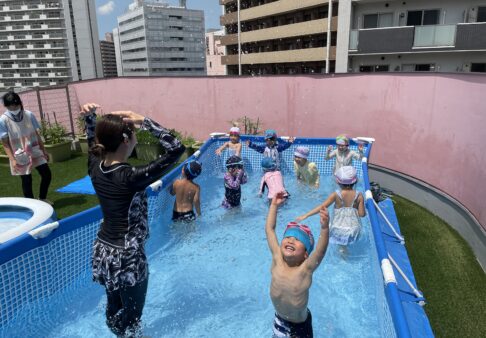 幼児　プール遊び🙌