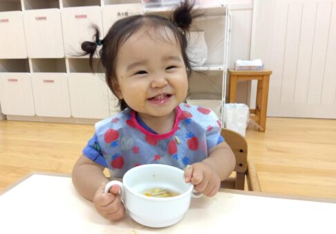 0歳児～給食～