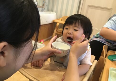 【0歳児】ご飯タ～イム♪