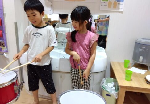 5歳児　くじら組　「楽器遊び」
