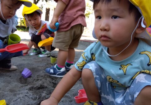 砂遊び　～1歳児～