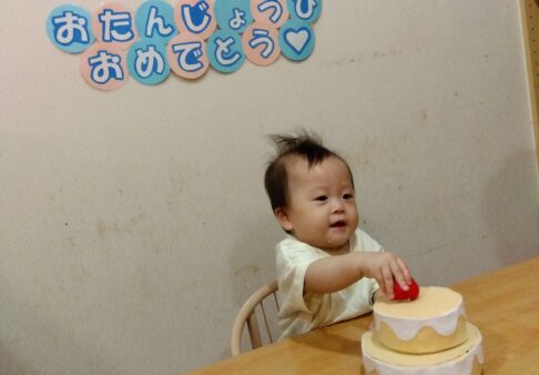ひよこ組(0歳児クラス)☆誕生日会