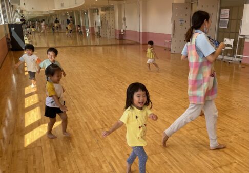 ２歳児　名古屋こども専門学校５階スタジオ