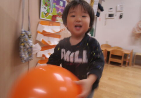 【1歳児】風船楽しいな🎈