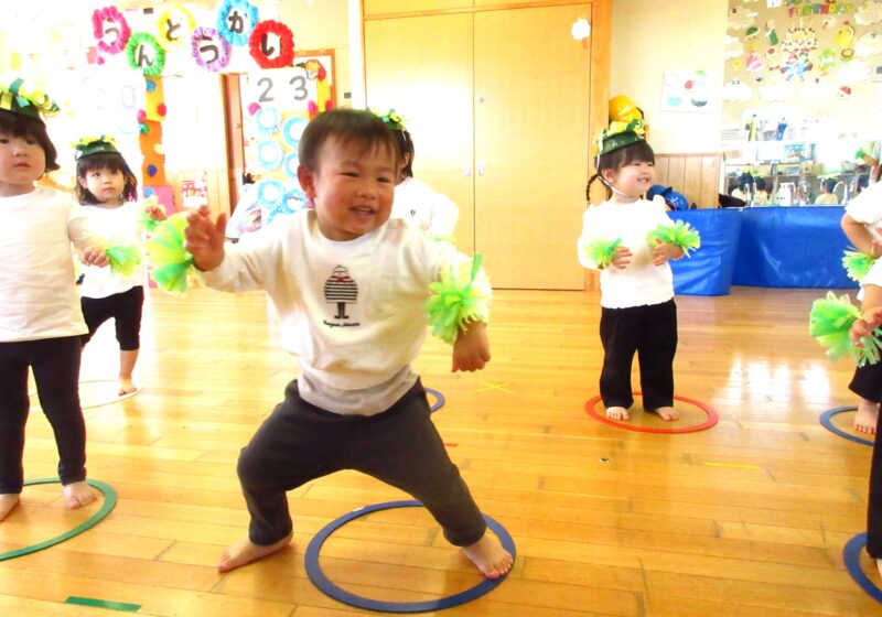 音楽に合わせて踊るよ☆