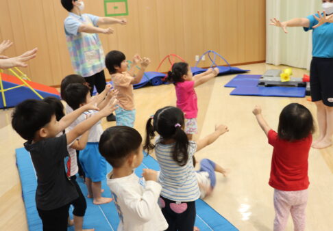 ☆2歳児　こぐま組　9月　体操教室☆