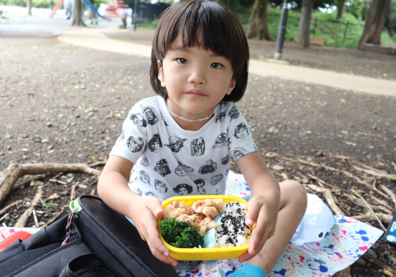 たくさん食べてからまた遊ぶんだ！