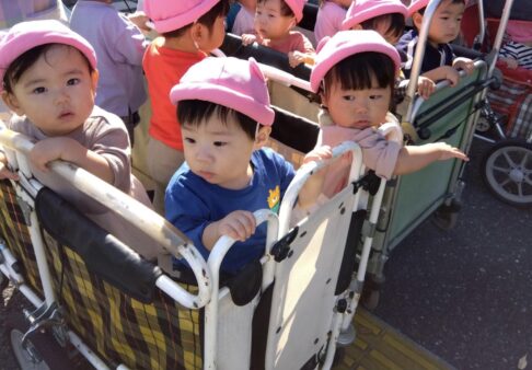 0歳児 にじ組 遠足に行きました☆