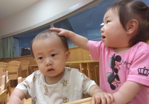 ０歳児(すずらん組)の様子
