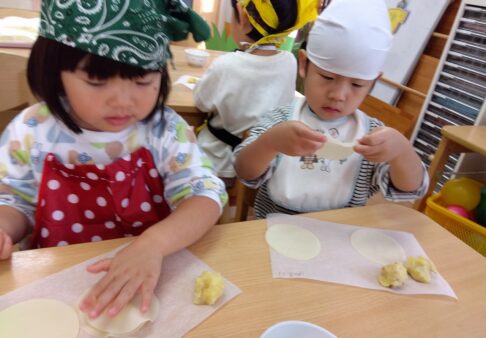 ベーコンポテトパイづくり～2歳児