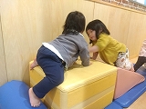 マット運動～０歳児クラス～