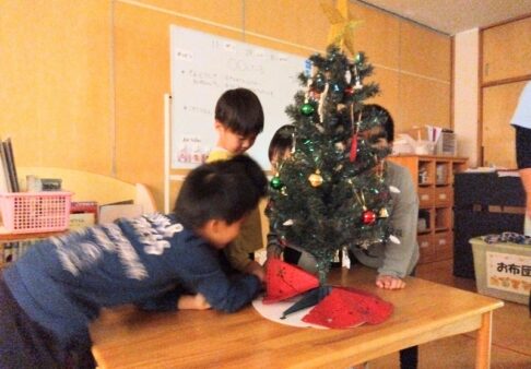 ４歳児　ちきゅう組「点灯式」