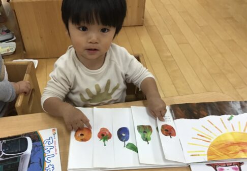 ０歳児　にじ組　「最近の好きな遊び」