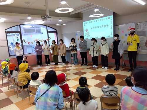 名古屋こども専門学校のオープンキャンパス参加しました😄<br />
今回の内容はクリスマスイベントでした。<br />
高校生によるハンドベル「きらきら星」の演奏、すてきな音色が室内に響きわたっていました🌟<br />

