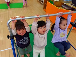 １歳児　りす組　「新しい技にも挑戦！！」
