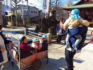 1歳児　りす組　「お正月会」
