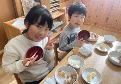 【食育】お味噌汁作り　～５歳児クラス