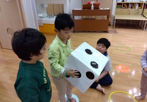幼児　正月遊び