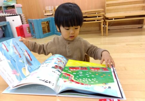 ０歳児　にじ組「そら組で遊んだよ♪」