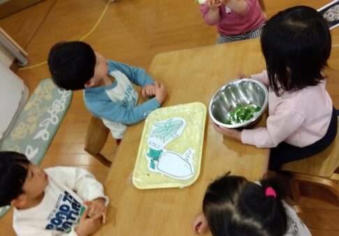 うさぎ組（２歳児クラス）☆１月食育