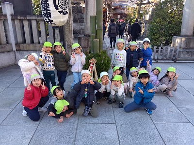 ５歳児　くじら組「初詣」