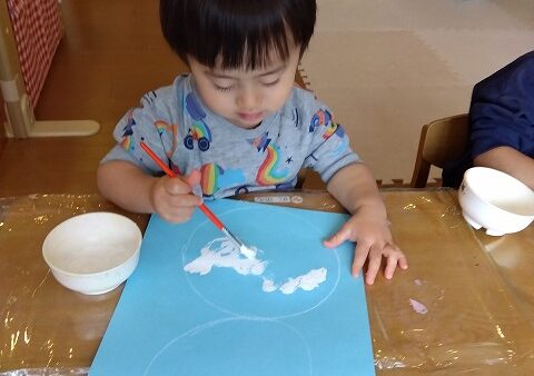 ２月の製作“ゆきだるま”～２歳児～