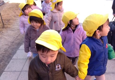 ２歳児　集団遊び