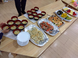 ４歳児　きりん組「バイキング給食🍽」