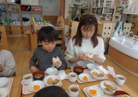 【活動】親子給食　～５歳児クラス