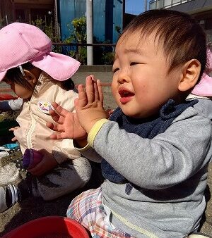 砂遊び大好き♪　～0歳児～