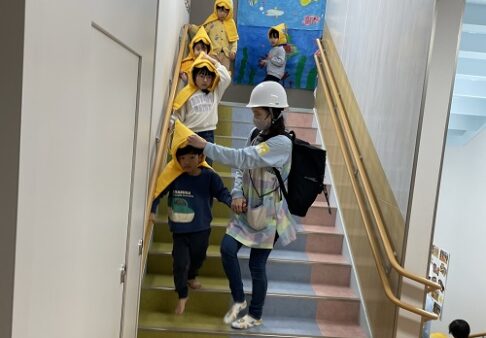 園内　避難訓練実施