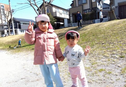 ０歳児　にじ組「ほし組さんと遊んだよ♪」