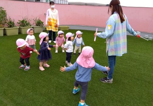 １歳児　しゃぼん玉あそび