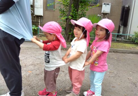 2歳児　お散歩に行きました♪